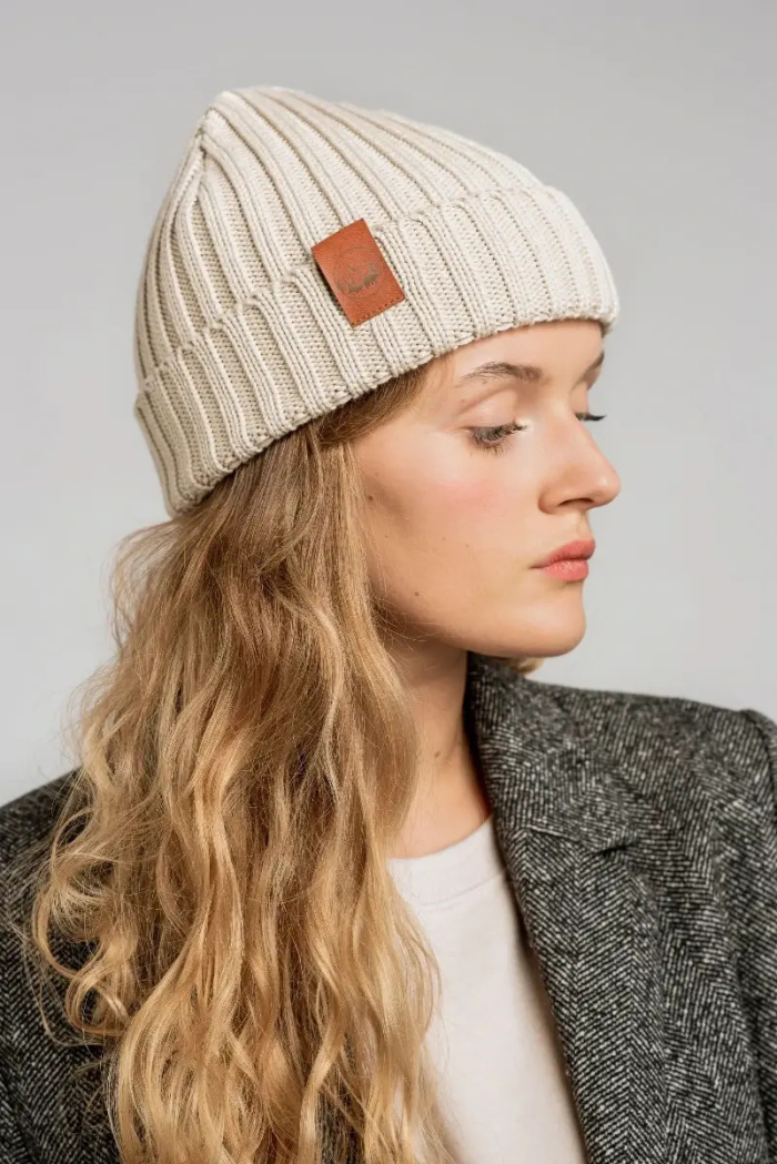 Beige organic cotton alkatraz beanie