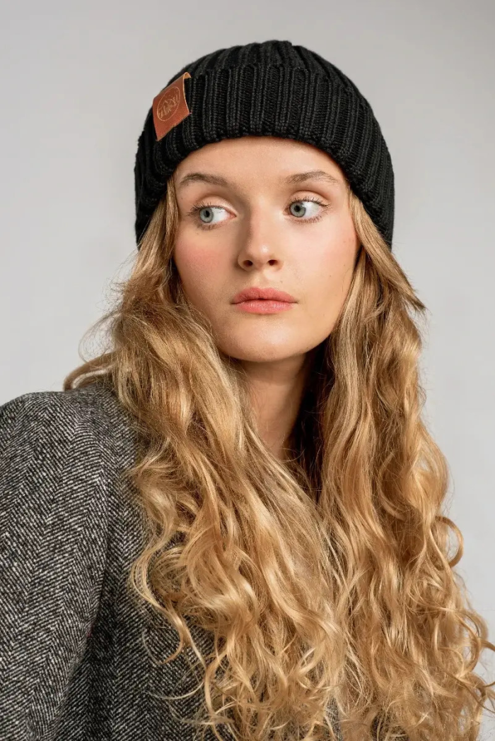 Black organic cotton alkatraz beanie