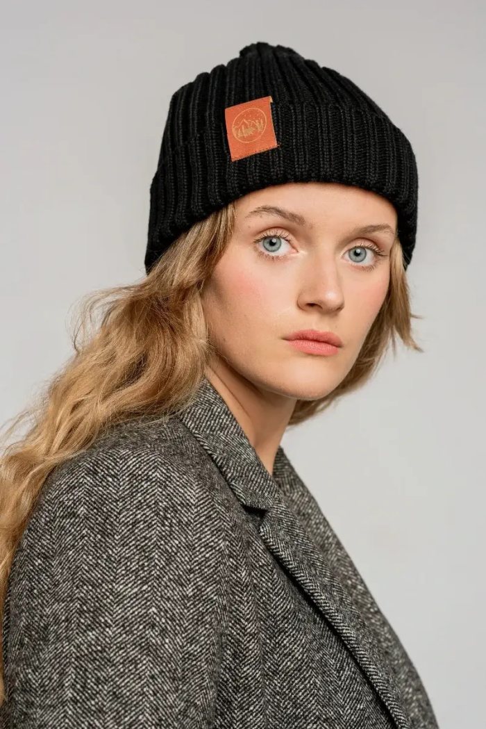 Black organic cotton alkatraz beanie