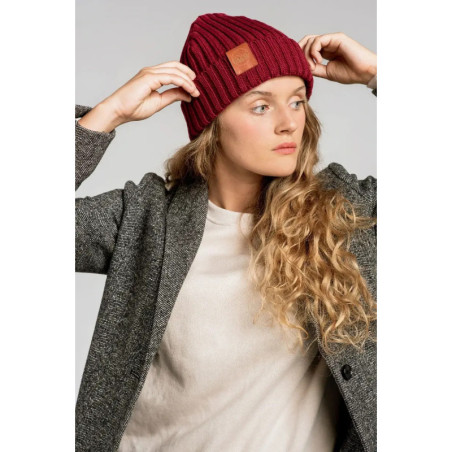 Carmine organic cotton alkatraz beanie