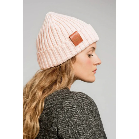 Rose cream organic cotton alkatraz beanie