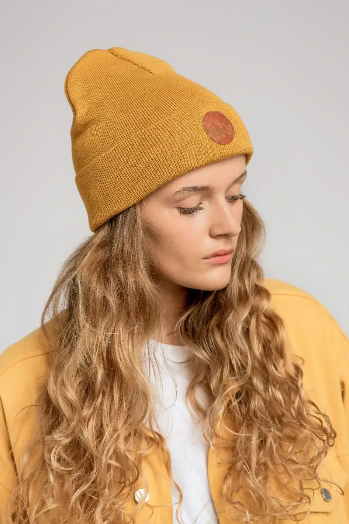 Czapka beanie z bawełny organicznej musztardowa