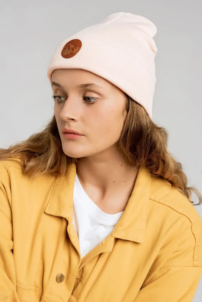 Czapka beanie z bawełny organicznej różany krem