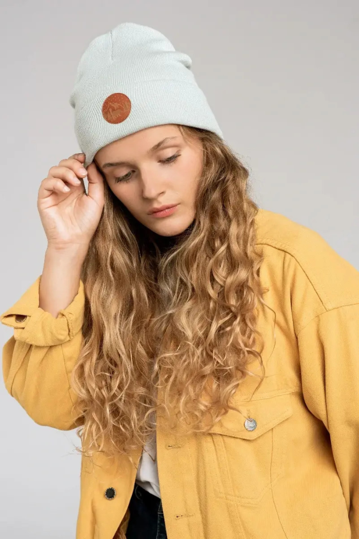 Czapka beanie z bawełny organicznej szara perłowa