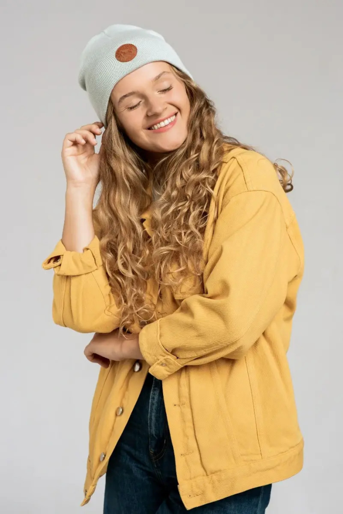 Czapka beanie z bawełny organicznej szara perłowa