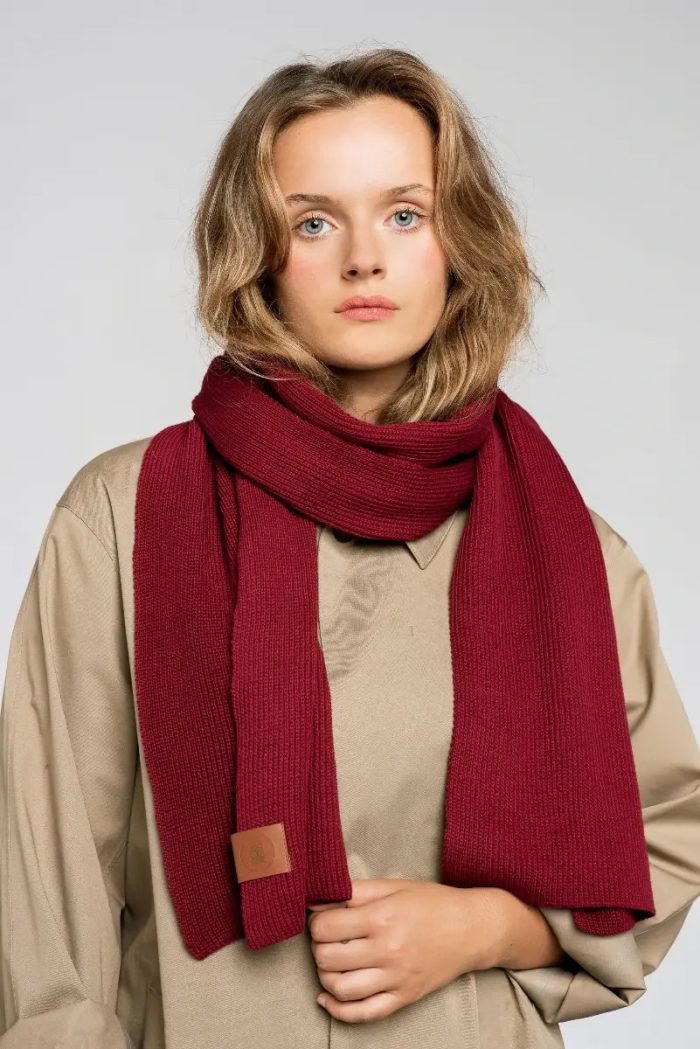 Carmine organic cotton plain scarf