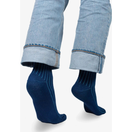 Navy blue organic cotton suit socks with light blue elastane