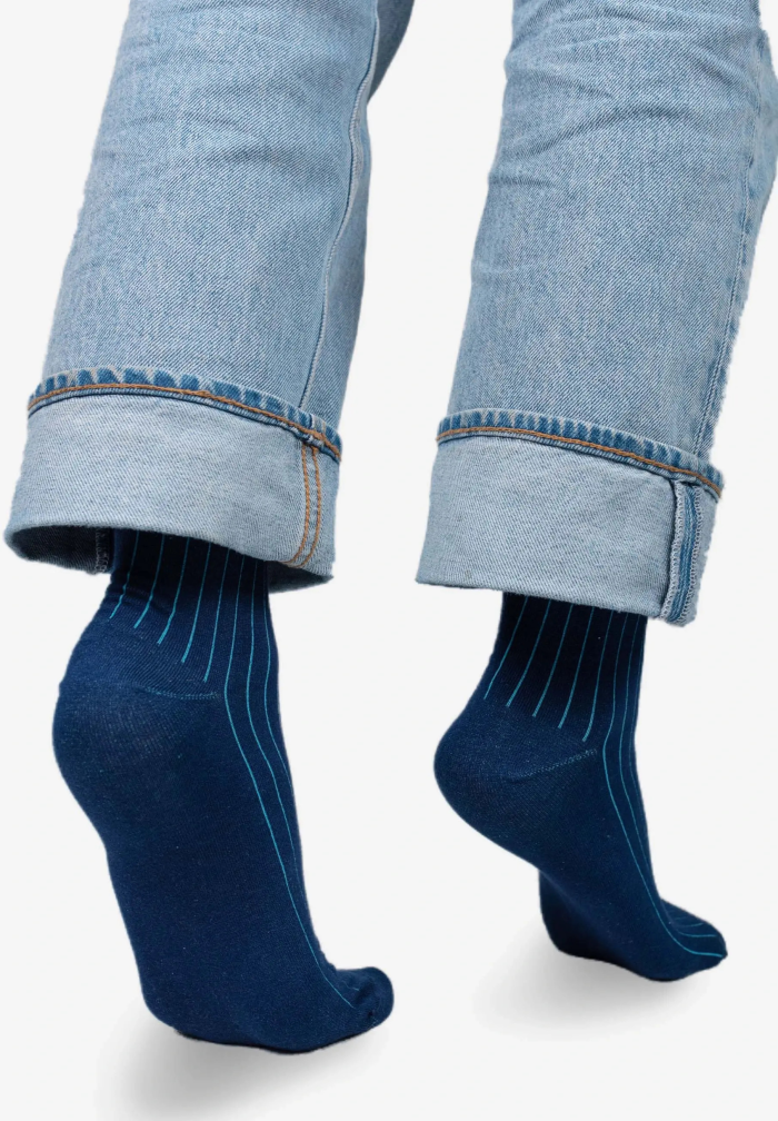 Navy blue organic cotton suit socks with light blue elastane