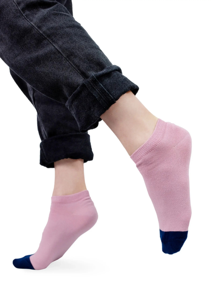 Powder pink ankle socks