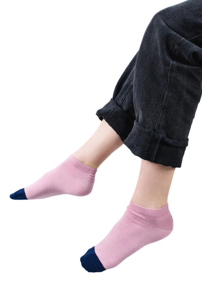 Powder pink ankle socks