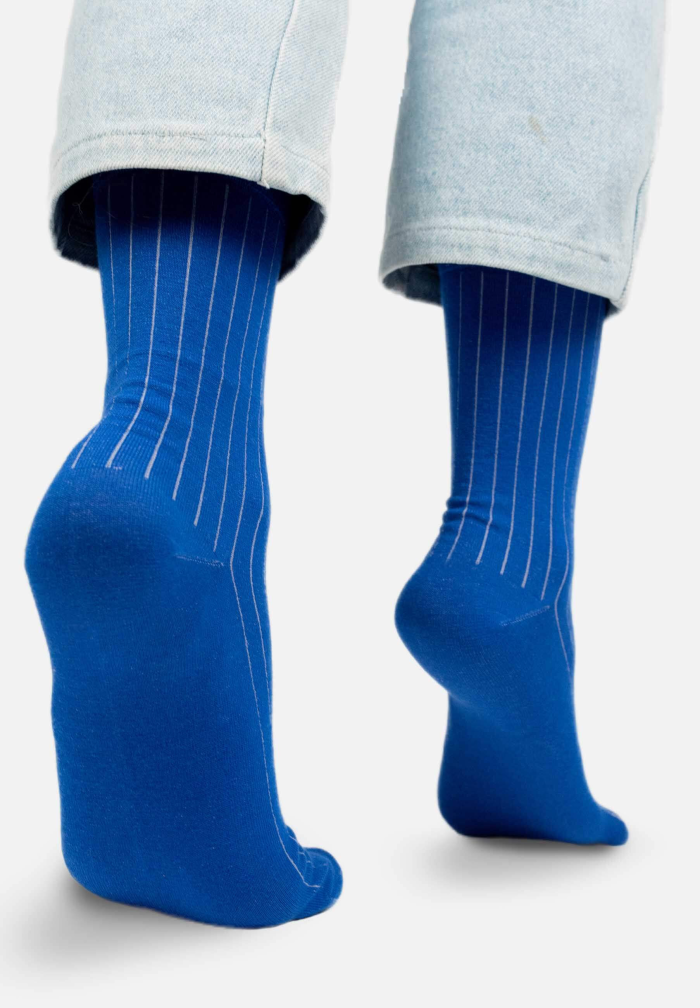 Cornflower blue organic cotton suit socks with purple elastane