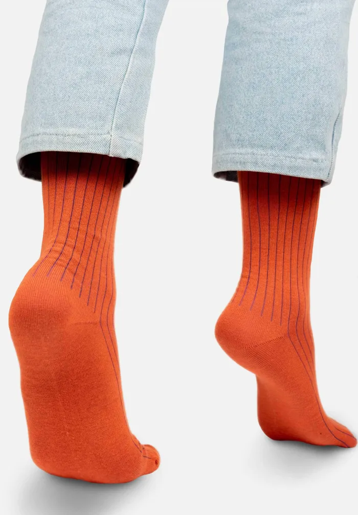 Orange organic cotton suit socks with purple elastane