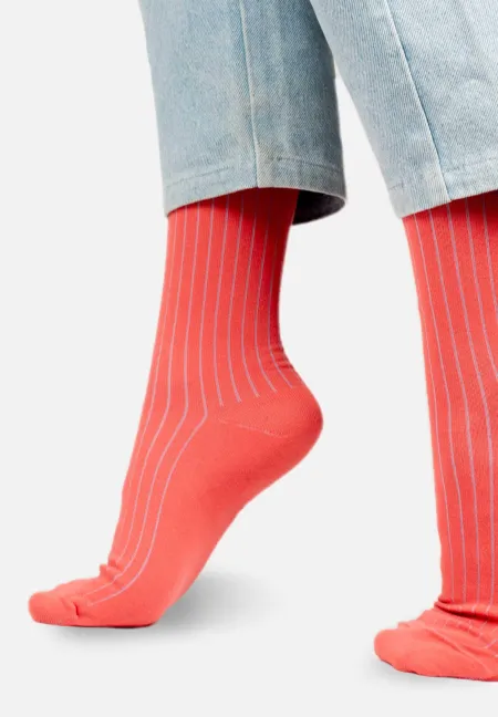 Light coral organic cotton suit socks with blue elastane