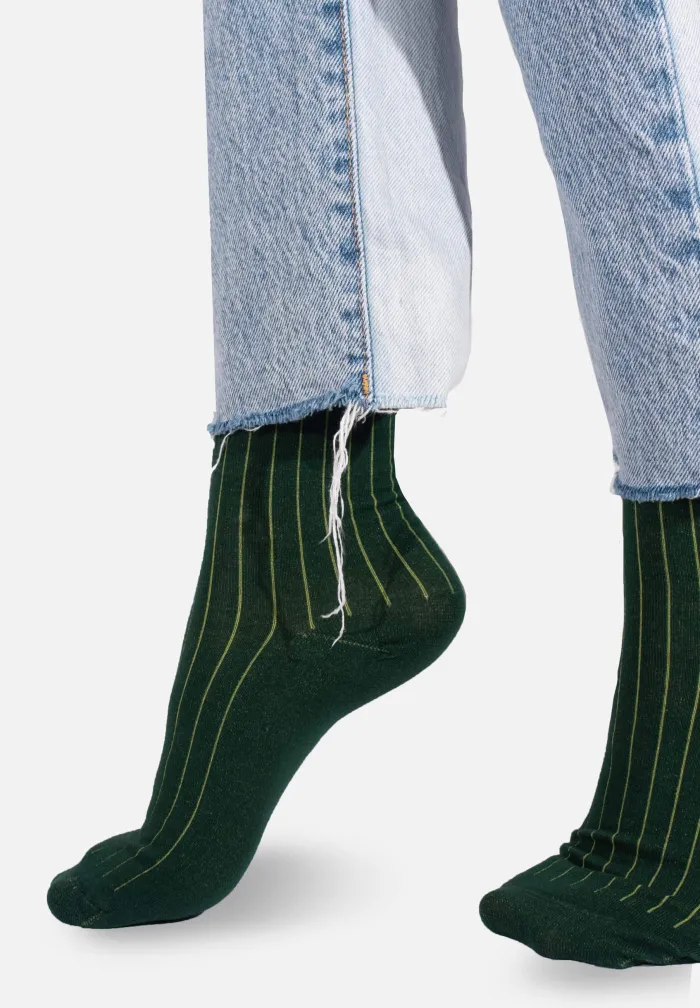 Skarpetki z bawełny organicznej zieleń butelkowa w zielony prążek