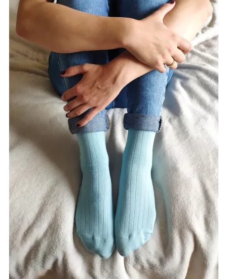 Classic light blue suit socks with purple elastane