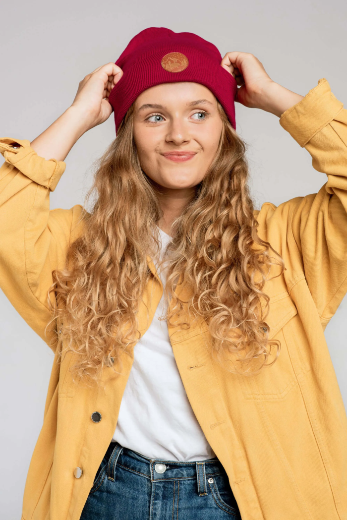 Czapka beanie z bawełny organicznej malinowa