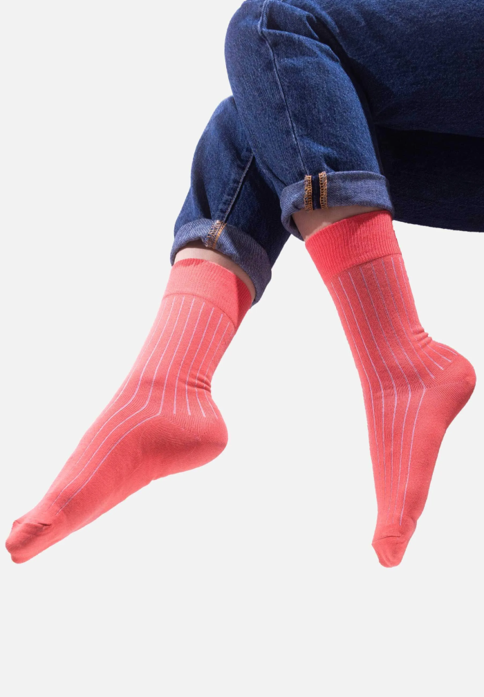Powder pink organic cotton suit socks with navy blue elastane