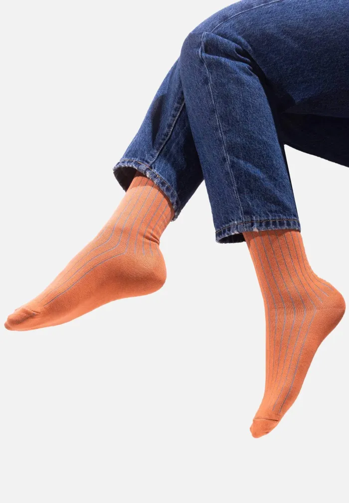 Peach organic cotton suit socks with turquoise elastane