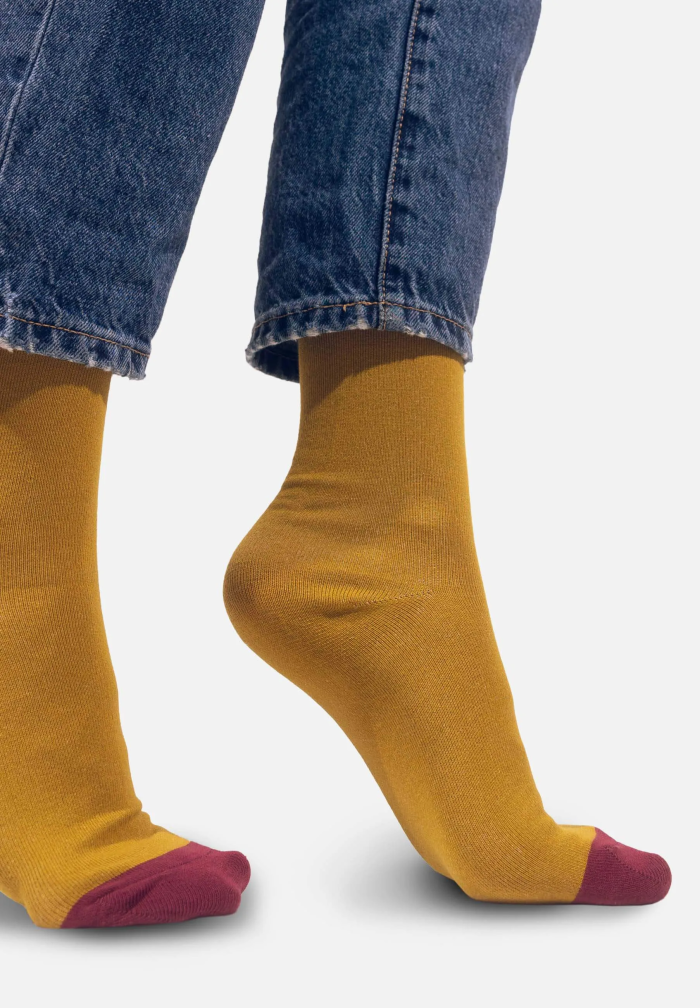 Pinecone socks