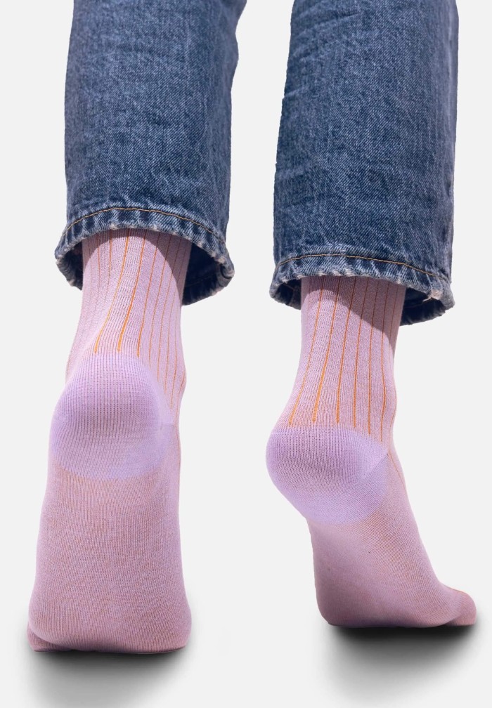 Classic lilac organic cotton suit socks with red elastane