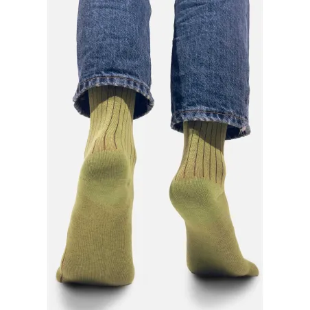 Classic green organic cotton suit socks with burgundy elastane