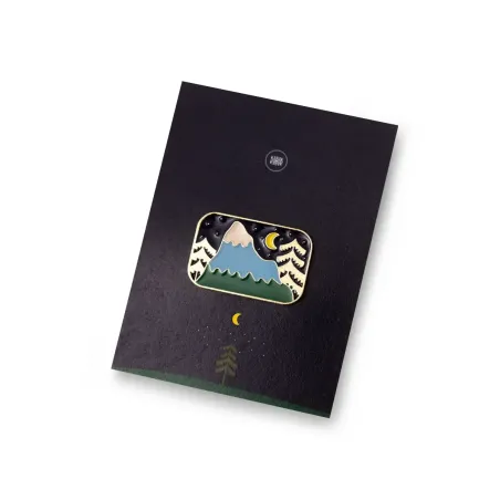 Pin Noc w górach