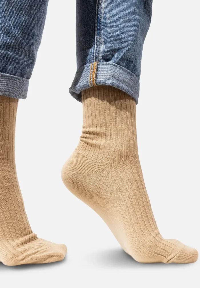 Skarpetki beżowe z bawełny organicznej w szeroki prążek