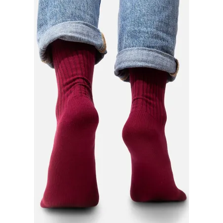 Burgundy socks made of organic cotton with wide stripes