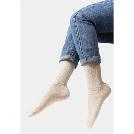 Light grey socks made of organic cotton with wide stripes