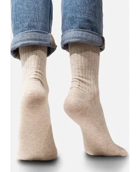 Light grey socks made of organic cotton with wide stripes
