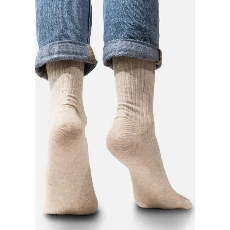 Light grey socks made of organic cotton with wide stripes