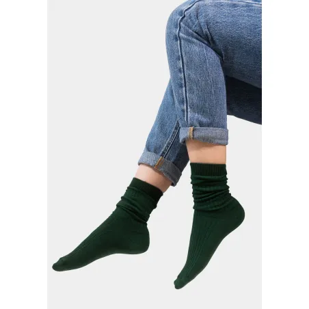 Bottle green socks made of organic cotton with wide stripes