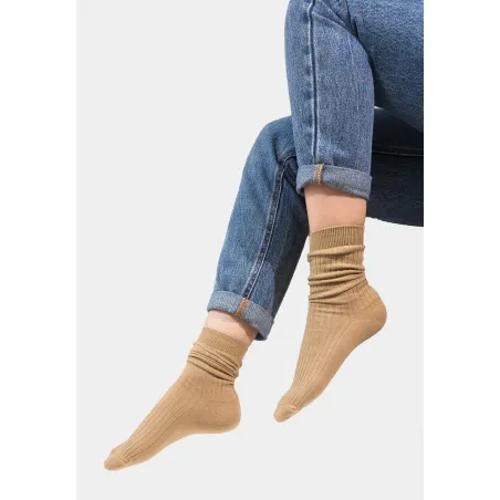 Beige socks made of organic cotton with wide stripes