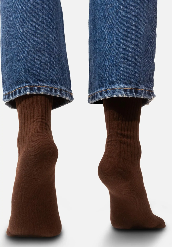 Brown socks made of organic cotton with wide stripes