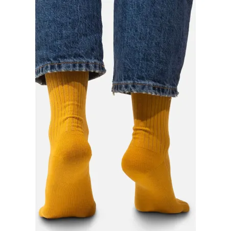 Mustard socks made of organic cotton with wide stripes