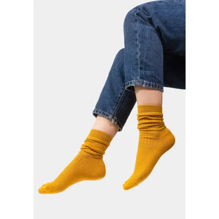 Mustard socks made of organic cotton with wide stripes