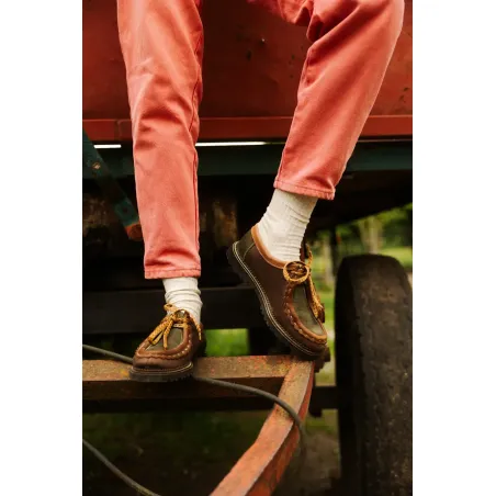 Light grey socks made of organic cotton with wide stripes
