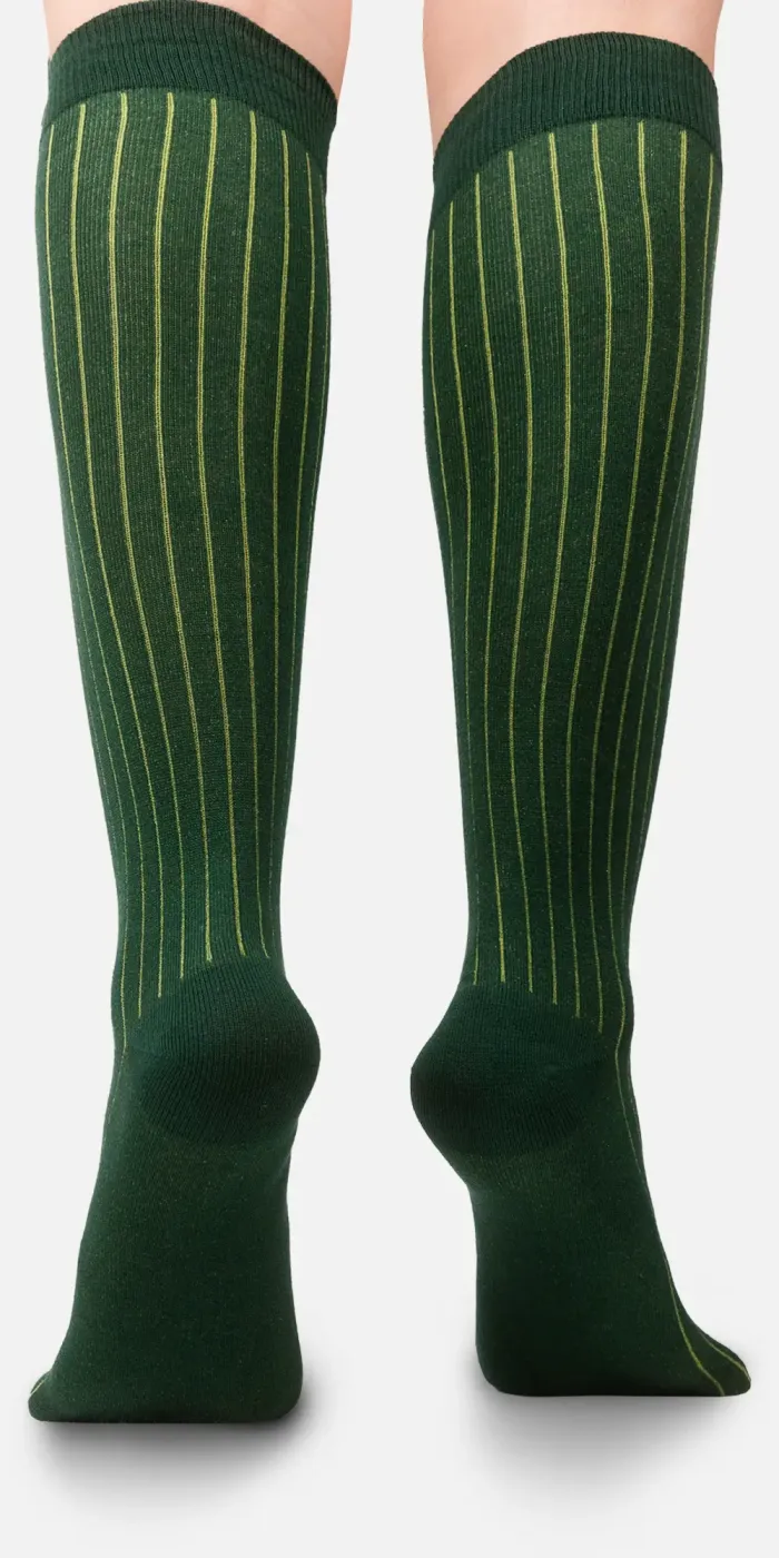 Bottle green organic cotton knee socks with green elastane