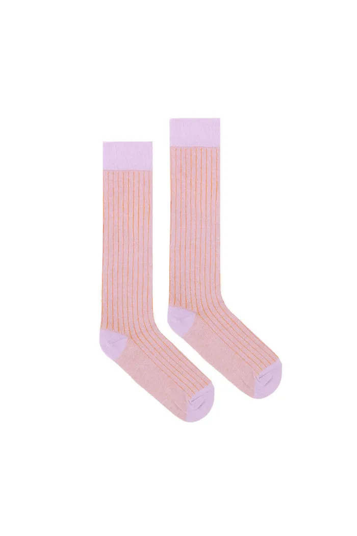 Lilac knee-high organic cotton socks with red stripes
