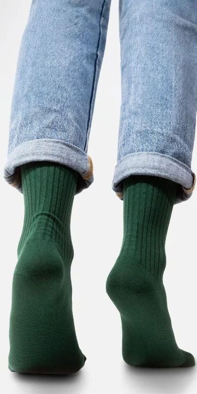 Bottle green socks made of organic cotton with wide stripes