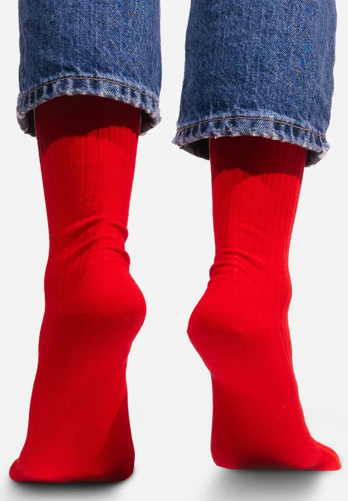 Red socks made of organic cotton with wide stripes