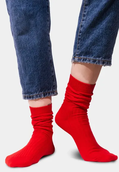 Red socks made of organic cotton with wide stripes