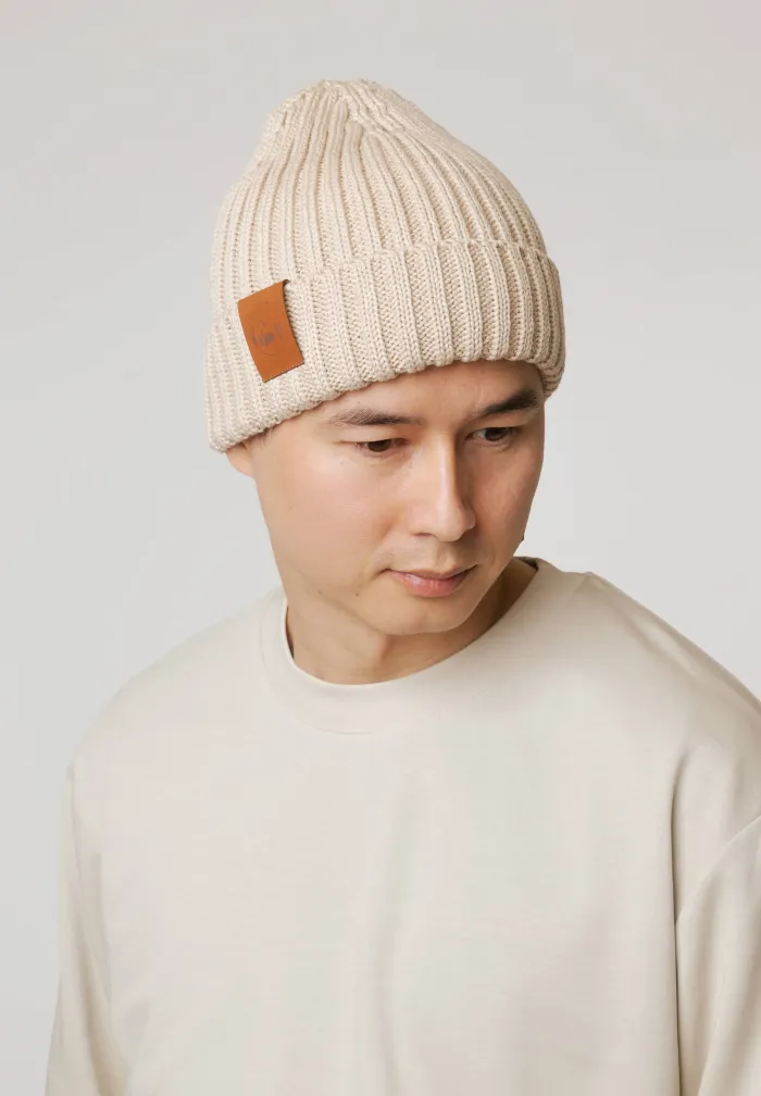 Beige organic cotton alkatraz beanie