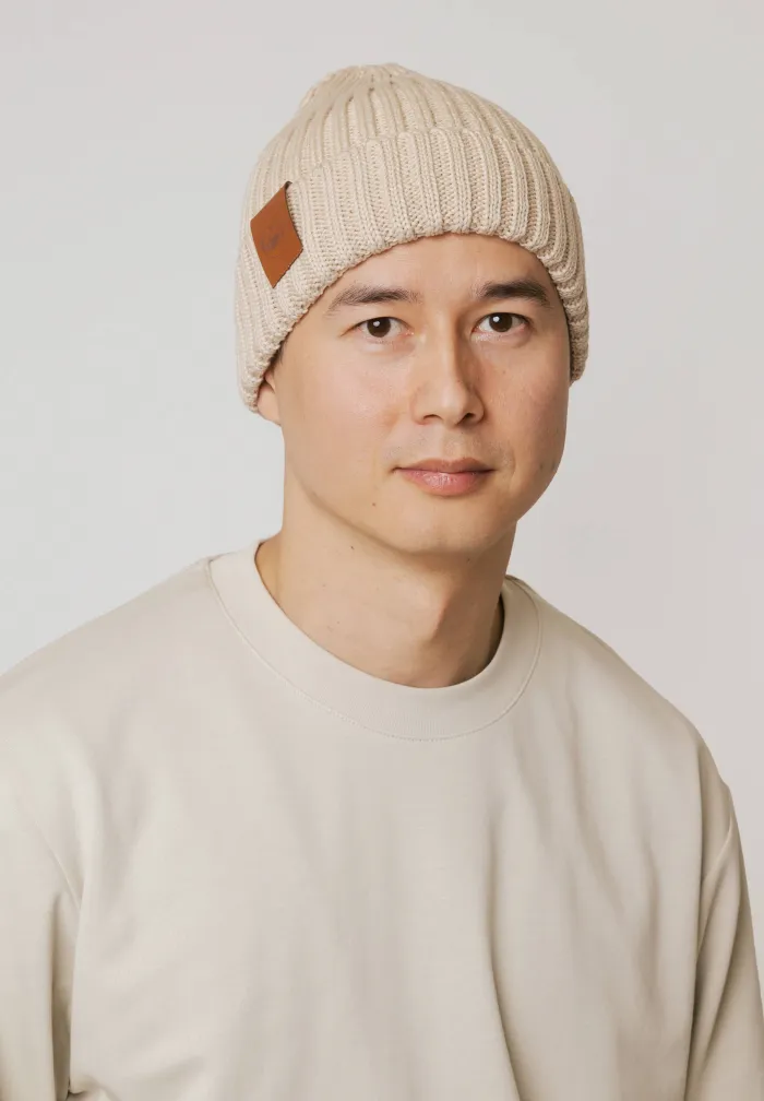 Beige organic cotton alkatraz beanie