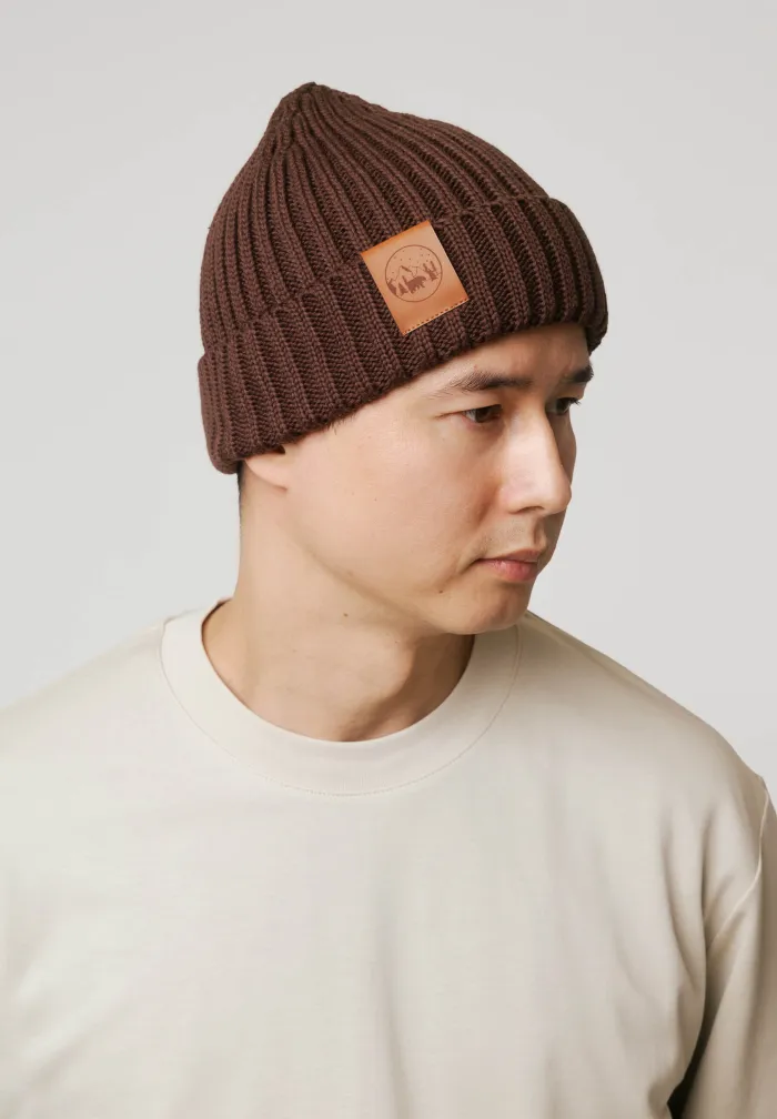 Brown organic cotton alkatraz beanie