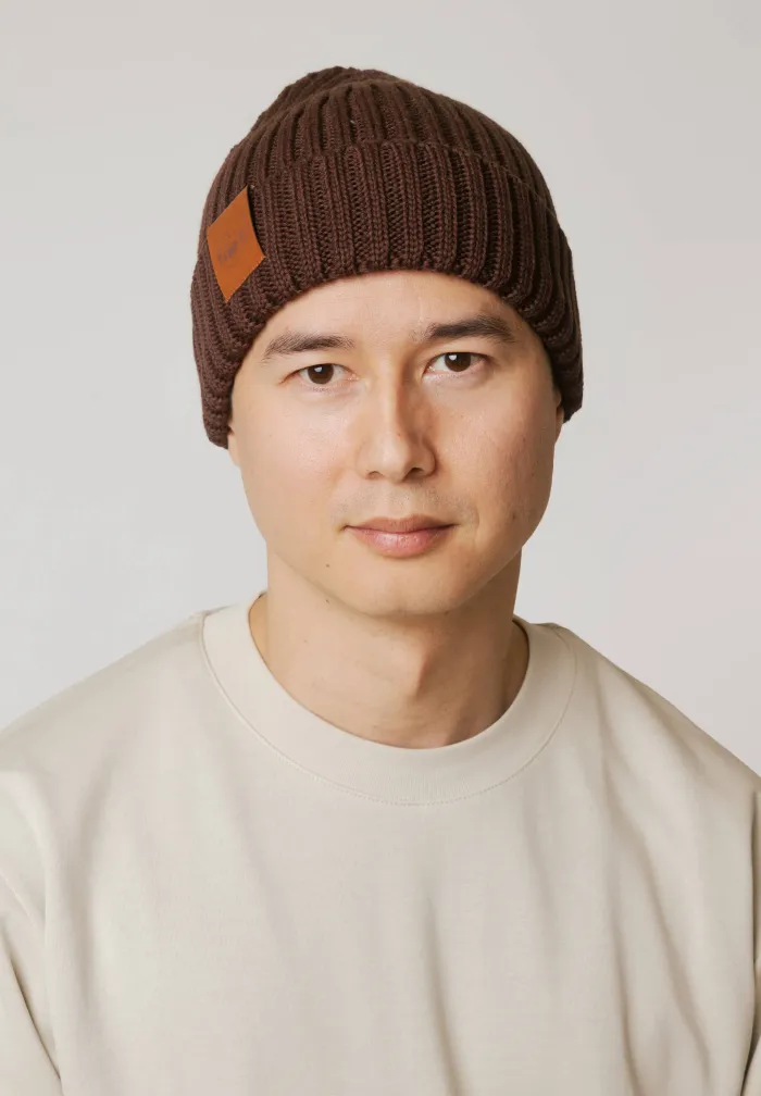 Brown organic cotton alkatraz beanie