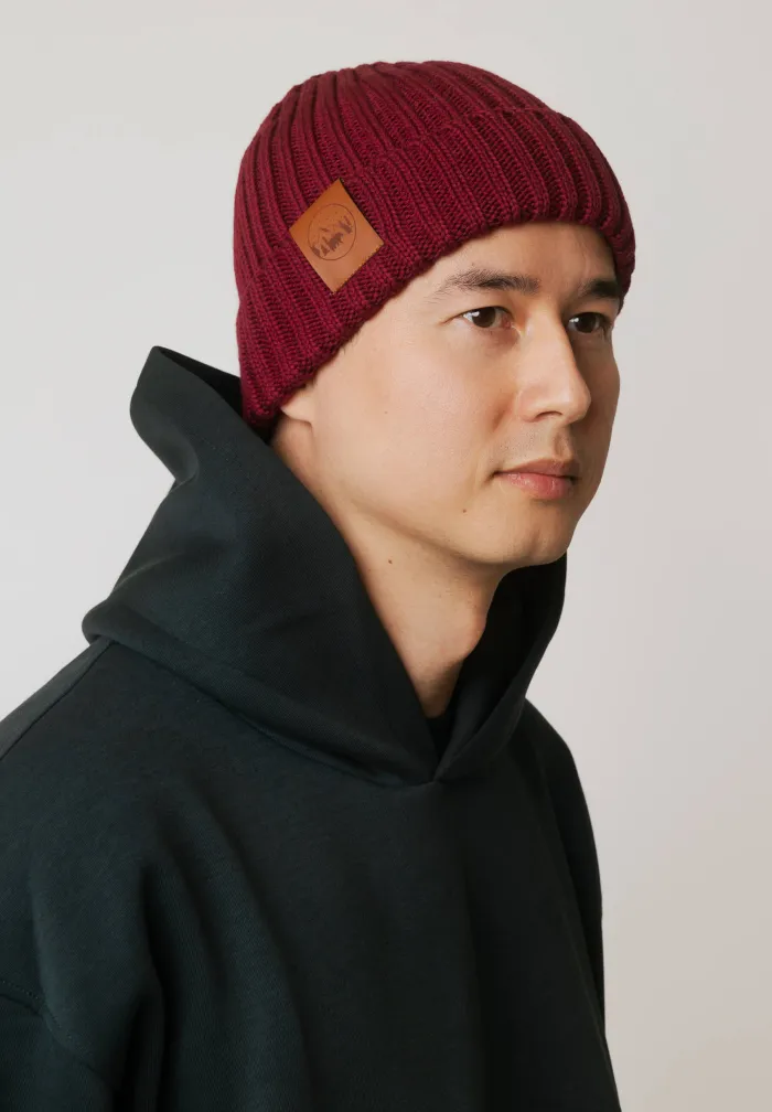 Carmine organic cotton alkatraz beanie