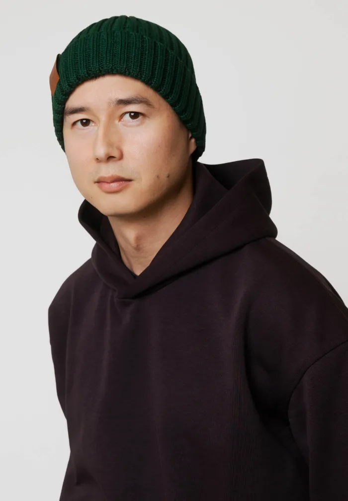 Bottle green organic cotton alkatraz beanie