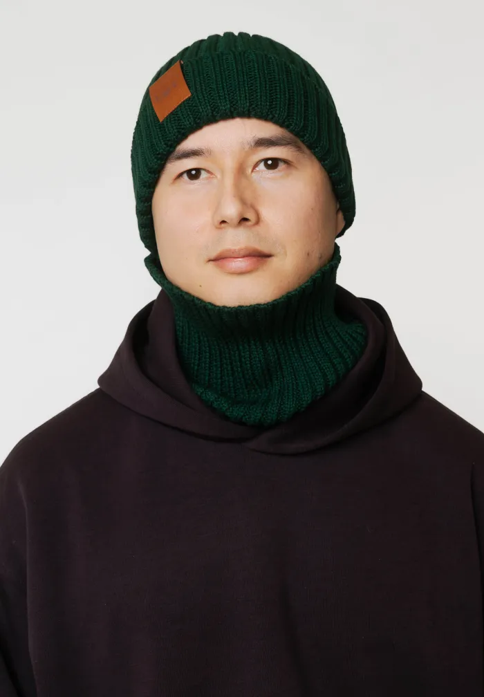 Bottle green organic cotton alkatraz beanie