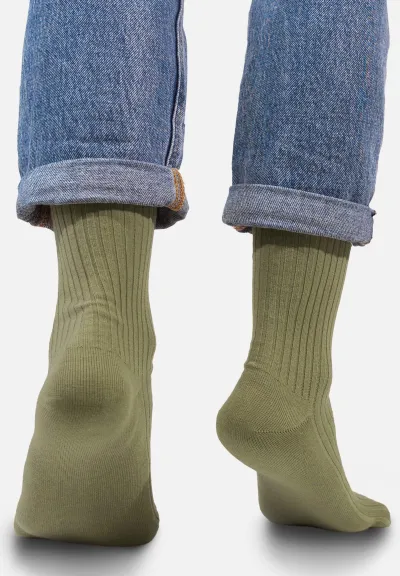 Khaki socks made of organic cotton with wide stripes